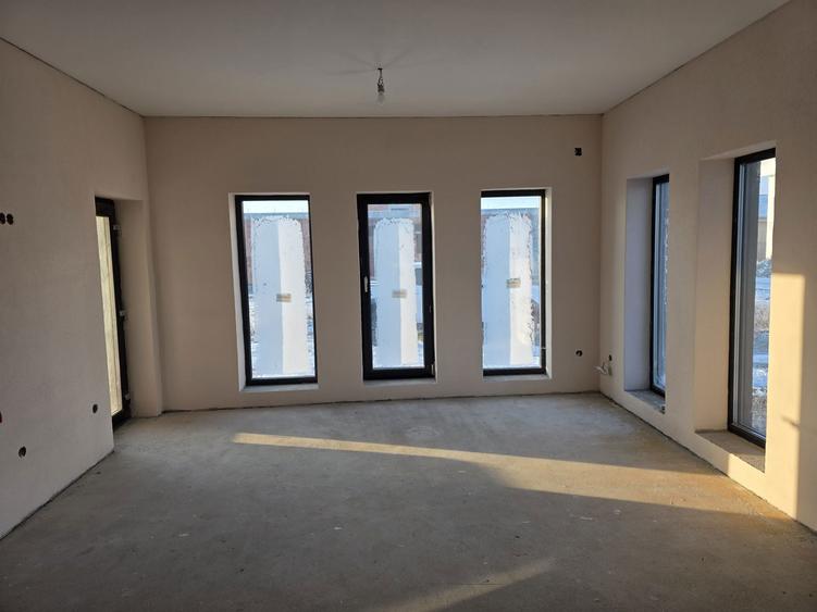 Vand casa 3 camere ,3 bai, Santandrei inscrisa in CF.(Zona drumul expres, terenurile de tenis) - 1