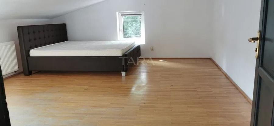 Casă / Vilă cu 4 camere de vânzare în zona Centru - 6