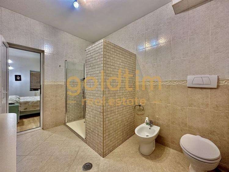 Casă individuală cu 6 camere cu Canalizare în Bolintin-Vale