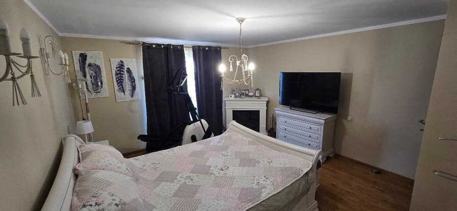 Casă cu 4 camere cu Teren 250 Mp în Central