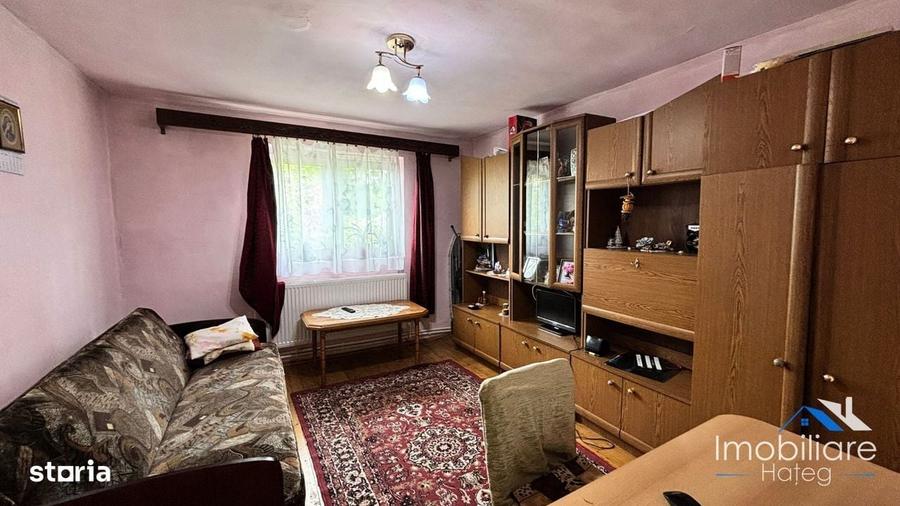 Casă cu 3 camere în Petros