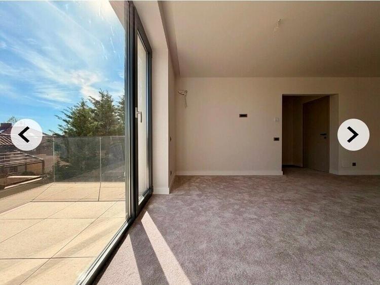 Apartament cu 4 camere decomandat în Iancu Nicolae