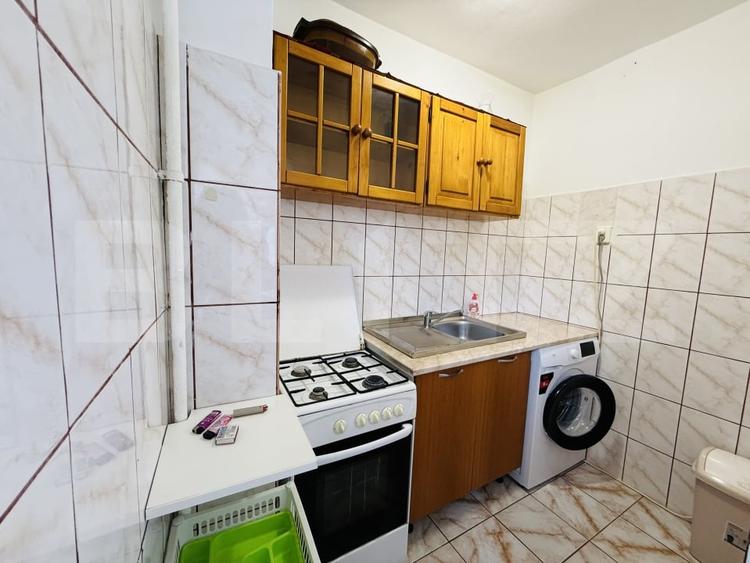 Garsonieră decomandată, mobilată în Noua