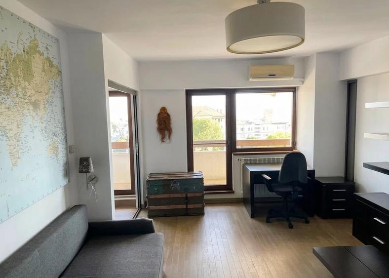 Garsonieră decomandată, mobilată în Central
