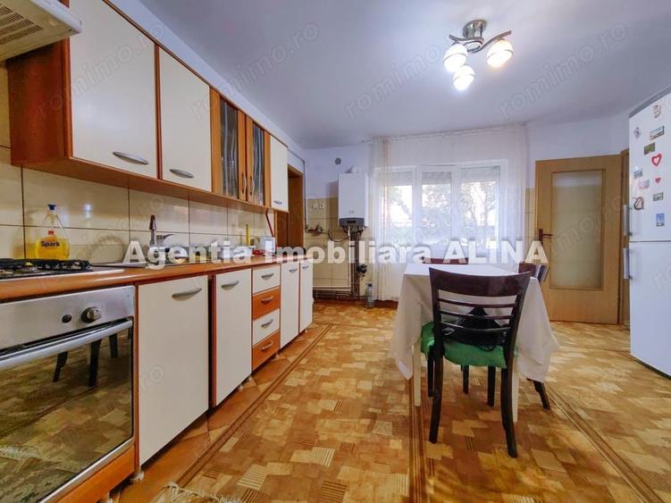 Casă cu 6 camere în Simeria