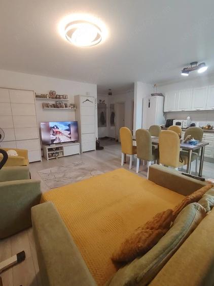 Apartament cu 2 camere decomandat în Vest