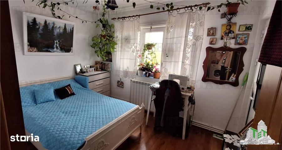 Apartament cu 4 camere în CET