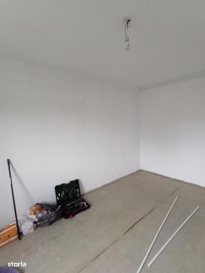 Apartament cu 2 camere semidecomandat în Gorjului