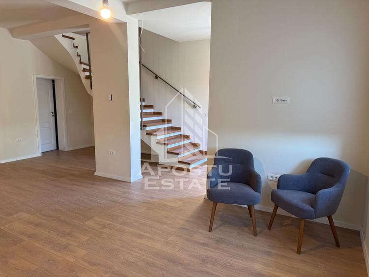 Duplex cu 4 camere cu Canalizare în Moșnița Nouă