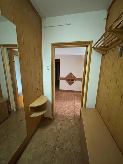 Apartament cu 4 camere decomandat în Republicii