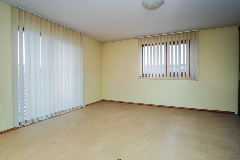 Spațiu comercial, de 130 mp, în Centru Civic