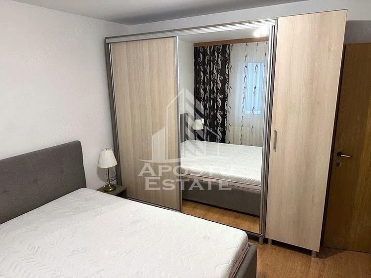 Apartament cu 3 camere decomandat, mobilat în Girocului