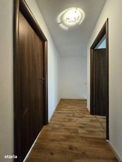 Casă cu 4 camere cu Teren 198 Mp în Domnești