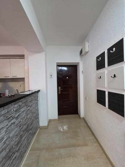 Apartament cu 2 camere semidecomandat în Tomis Nord