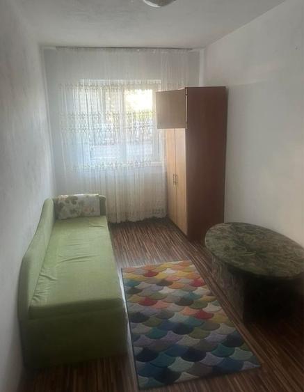 Apartament cu 2 camere decomandat în Plopilor