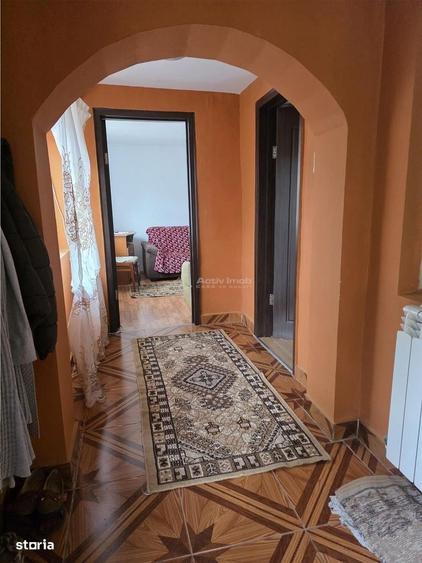 Casă cu 4 camere în Vadu Pașii