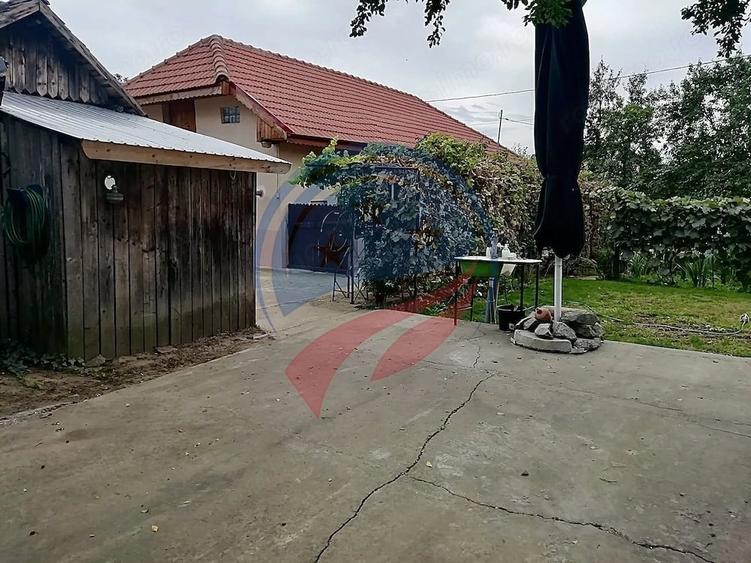 Casă cu 3 camere cu Teren 1112 Mp în Coșoveni