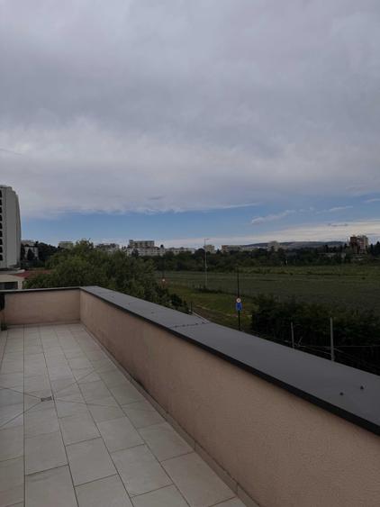 Spațiu comercial, de 50 mp, în Borhanci