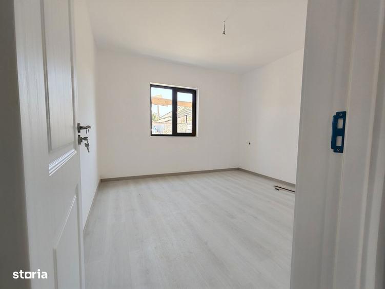 Vindem casa in Navodari - 1