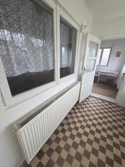Casă cu 5 camere cu Teren 1000 Mp în Central