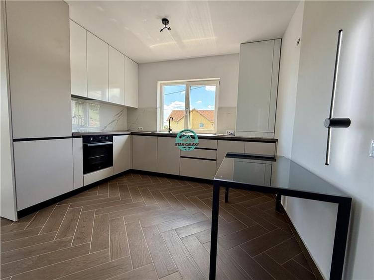 Duplex cu 4 camere cu Canalizare în Sâncraiu de Mureș