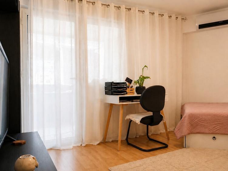 Apartament cu 3 camere decomandat în Ultracentral