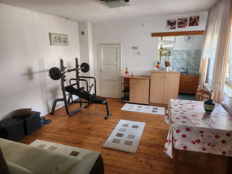 Casă cu Teren 803 Mp în Central