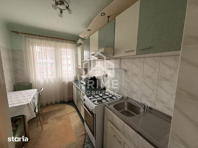 Apartament cu 3 camere, mobilat în Cetate