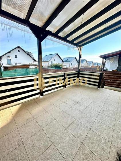 Duplex cu 3 camere cu Canalizare în Est