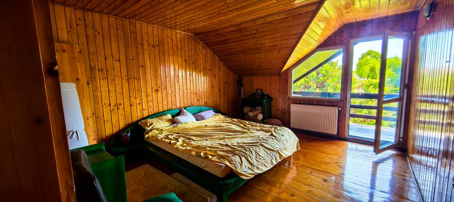 Casă individuală cu 4 camere cu Teren 413 Mp în Fronescu