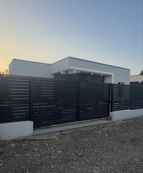 Casă cu 3 camere în Afumați