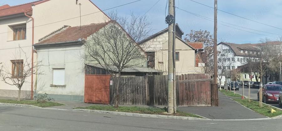 Casă cu Teren 229 Mp în Cantemir
