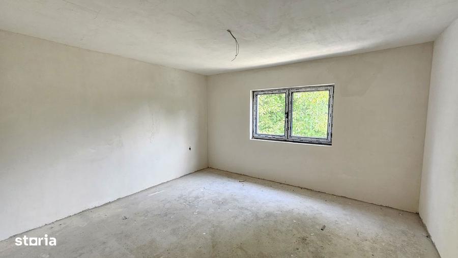 Casă cu 4 camere cu Teren 300 Mp în Dâmbul Rotund
