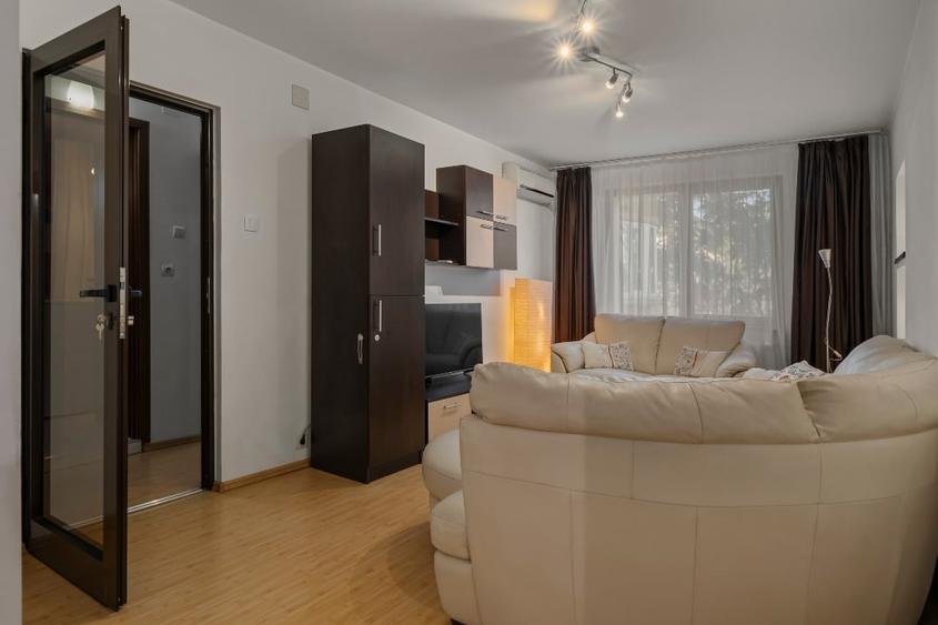 4 camere, 80,9 mp utili + balcon, Str. Oteșani - Zona Piata Obor - 2