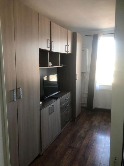 Inchiriez camera de camin, (zona liceul de politie) utilata, mobilata - 2