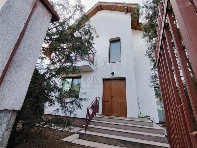 Casa individuala - 6 camere - locatie superba - garaj - teren generos. - 1