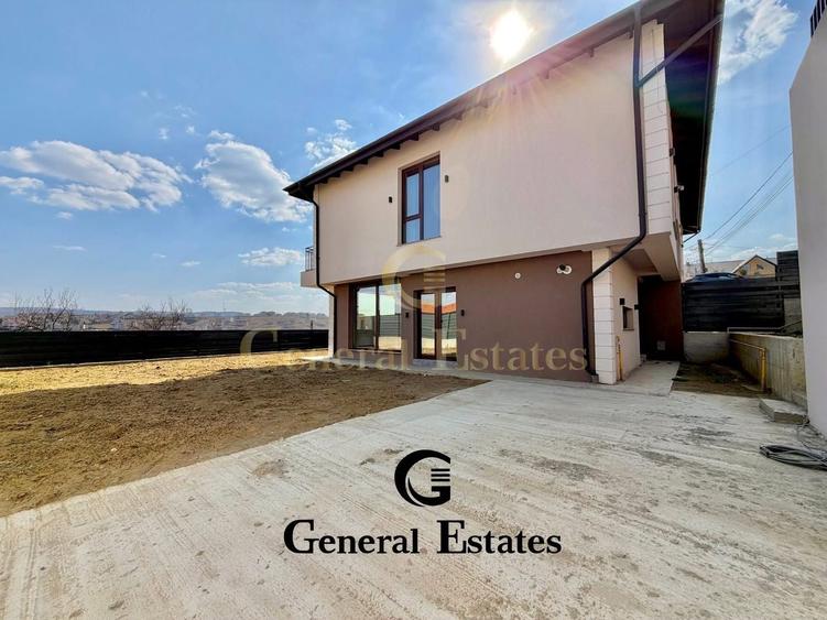 Vilă tip duplex de vânzare | Zona Cetățuia | 390 mp teren | 4 camere - 3