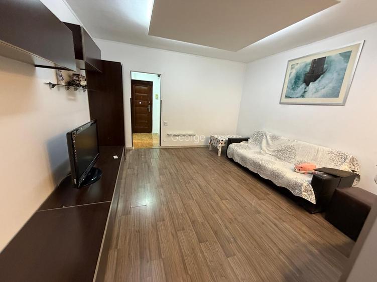 Titan -  Piata Minis - Etaj 2