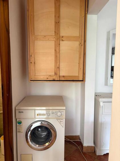 Apartament cu 3 camere în Badea Cârțan