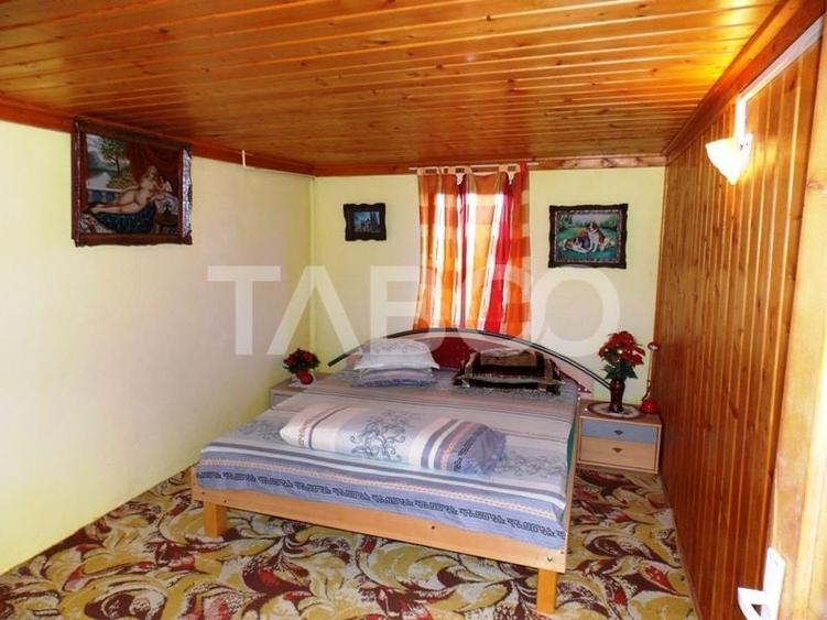 Pensiune la cheie 13 camere  15 locuri parcare si teren 3000 mp - 35