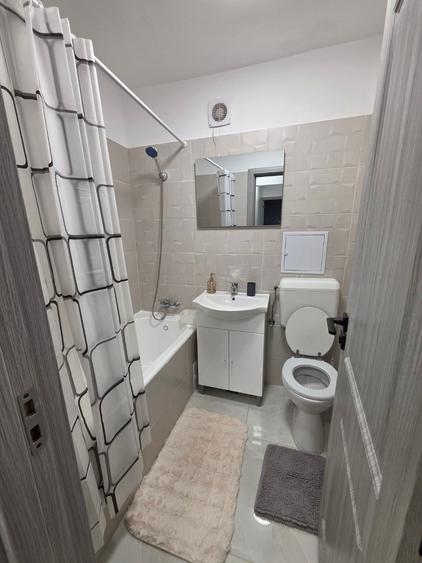 Jean Steriadi, 15 minute metrou 1 Decembrie 1918, pe Fetesti, bloc 4 etaje - 4