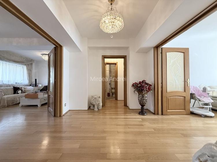 Apartament cu 4 camere decomandat, mobilat în Unirii