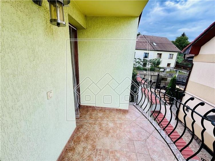 Casa de vanzare in Sibiu - individuala - 278 mp utili - - 44