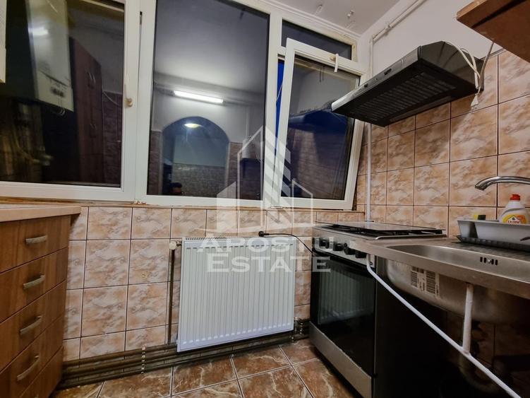 Apartament cu 3 camere, decomandat, centrala proprie, AC, zona Lunei - 5
