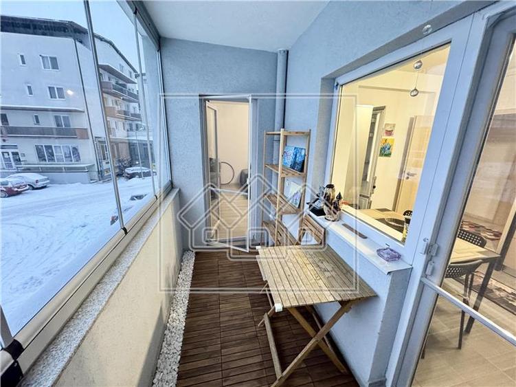Apartament de inchiriat, 2 camere, decomandat, etaj 1, balcon - 15