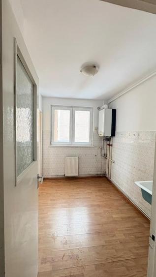 Vand apartament 3 camere zona Calea Bucurecti - 8