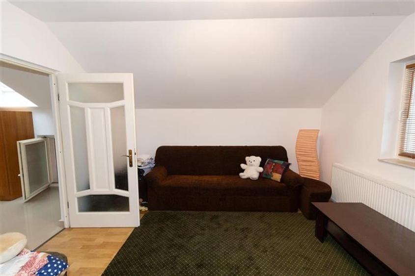 Resedinta cu atmosfera familiara,peisaj imersiv,amplasare premium,Zarnesti,Braso - 42