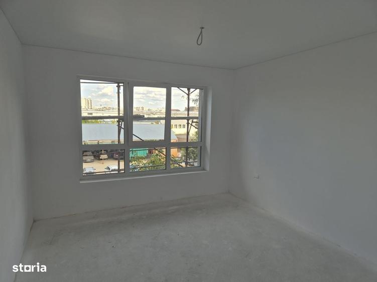 Apartament cu 2 camere în Apărătorii Patriei