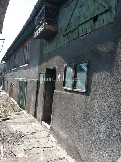 Casa de vanzare 500 m patra?i