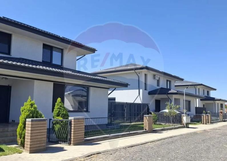 Vanzare Casa 4 camere, stil mediteranean,Domnesti - 17